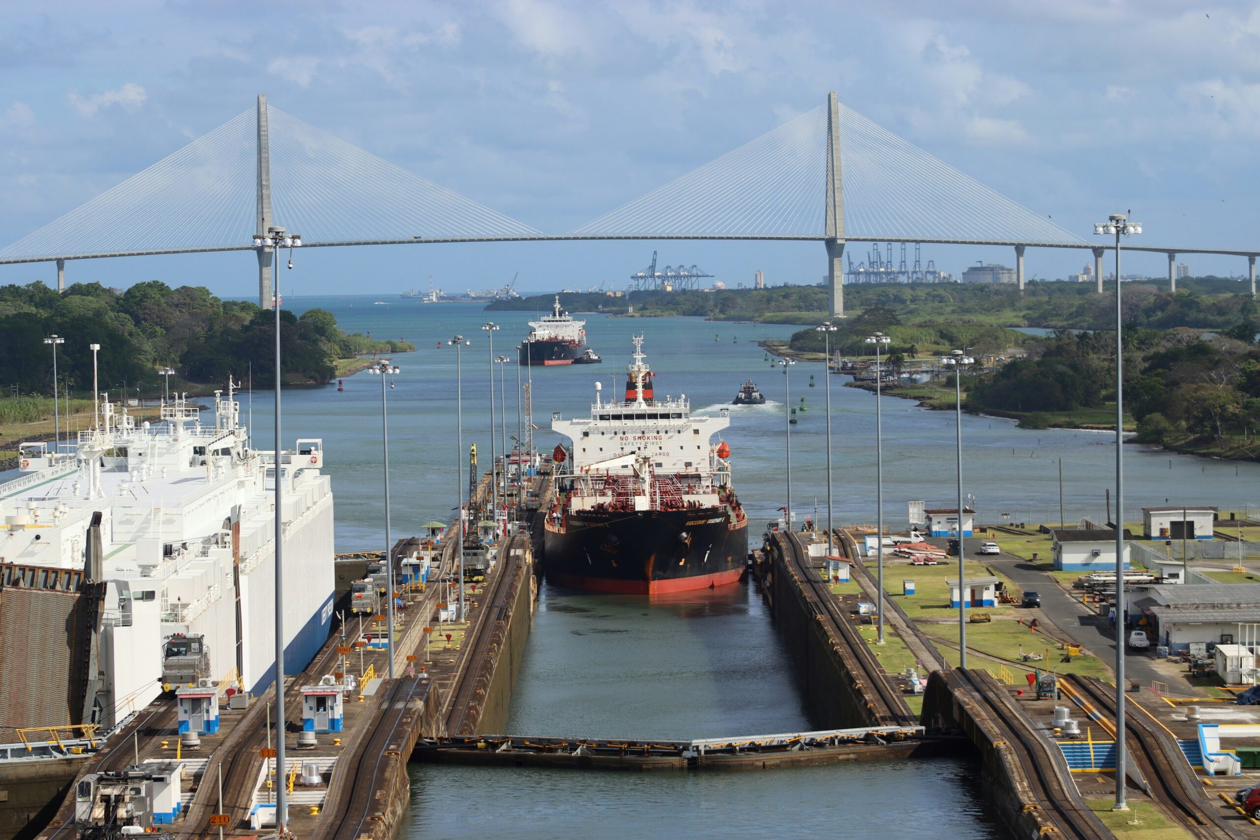 Canal do Panamá: Como Uma Seca Pode Atrasar Suas Compras e Aumentar o Frete Global